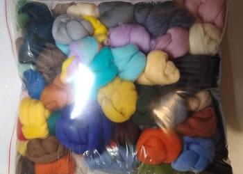Wełna czesankowa (1110 g) zestaw do filcowania na sucho z igłami