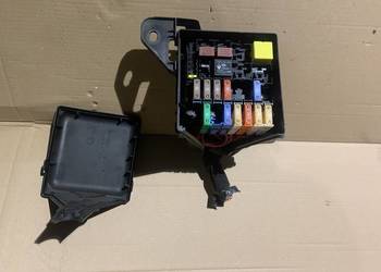 240118115R skrzynka bezpieczników Renault Laguna 3 lift Europa