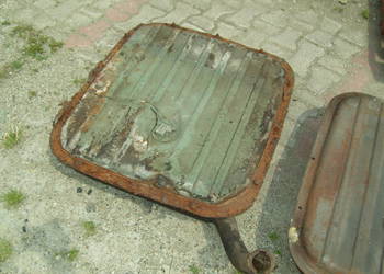 Opel Kapitan - bak paliwa 55 litrów