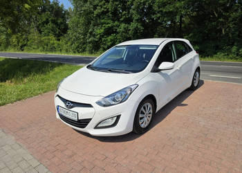 Hyundai i30 Hyundai i30 5 drzwi 1,4 benzynka 99 KM w bardzo ładnym stanie …