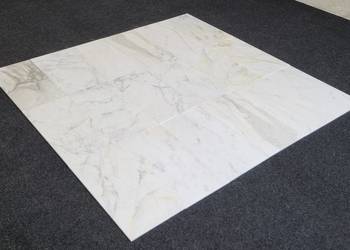 Płytki marmurowe Bianco Calacatta Gold matowe biały marmur
