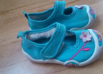 buty dziewczęce r.20 wkł. 13,5 cm