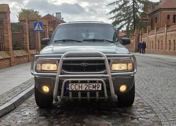 Ford Explorer 4.0 v6 4x4 207KM