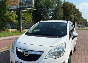 Opel Meriva OC na rok , 2 Komplety kół .