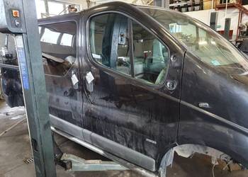 DRZWI PRAWE PRZÓD OPEL VIVARO II 92U