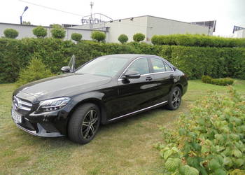 Sprzedam mercedesa c klase 2019 model 2020 17 tys km