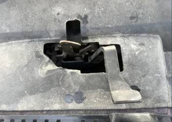 zamek maski Peugeot 407sw