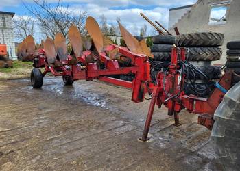 Pług Naud 7 skibowy APN 62 40  w bdb stanie na  zabezpieczeniu non stop