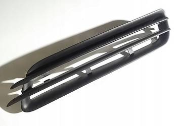 VOLVO S70 V70 lewa kratka w zderzak 9151511 OE