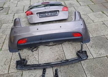 Kia Venga tylna klapa zderzak z PDC kod lakieru NSW i inne