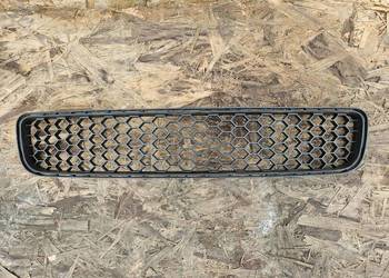 SKODA ROOMSTER KRATKA ŚRODKOWA ZDERZAKA PRZÓD