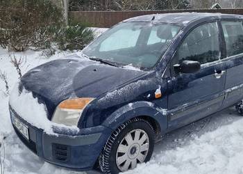 Syndyk sprzeda samochód Ford Fusion