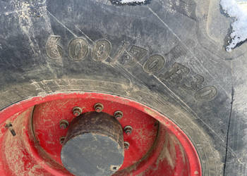 Fendt 828 Vario - opona 600/70R30 600/70/30