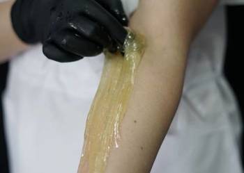 Depilacja cukrowa, która daje idealnie gładką skórę