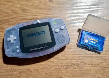 Game Boy Advance + gra Pokémon Sapphire