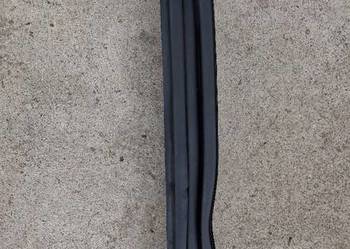 Belka tiguan tył 5NA807558