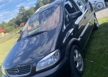 Opel Zafira 7 osób 4xel szyby klima zadbana długie opłaty