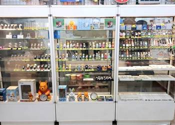 Podświetlane szklane gabloty wystawowe  (3szt.)