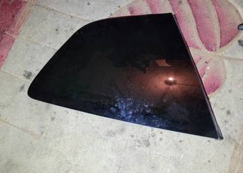 Ford S-Max mk1 szyby tylne boczne trójkąty ciemne przyciemniane czarne