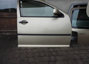 VOLKSWAGEN GOLF 4 IV 5D DRZWI PRAWY PRZÓD LA1W