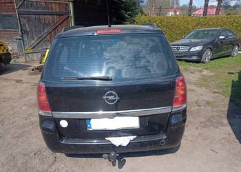 Zderzak tylny tył Opel Zafira B Z20R