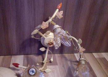 Żyrandol z lampą stojącą