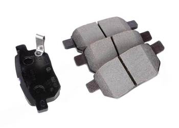 TOYOTA Corolla Oryginal klocki hamulcowe tyl 04466-76012 OE