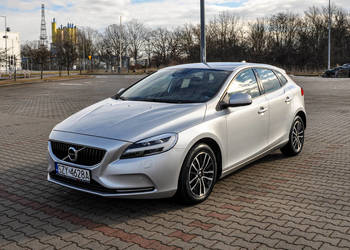 Volvo V40 2,0d Automat Lift 2019 r.