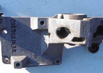 Łapa Wspornik 038903143r Vw Seat Skoda Audi