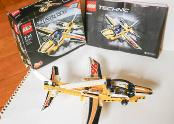Lego 42044 Technic Odrzutowiec, samolot 2w1