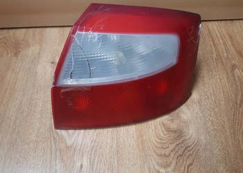 WKŁAD PRAWEJ LAMPY A4 B6 PLUS LAMPA WKŁAD PRAWEJ LAMPY A4 B6 PLUS LAMPA