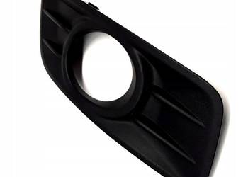 VOLVO V50 przednia prawa kratka halogenu w zderzak 30779101 VOLVO V50 przednia prawa kratka halogenu w zderzak 30779101