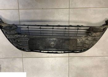 Toyota Yaris III lift kratka środkowa zderzaka przód