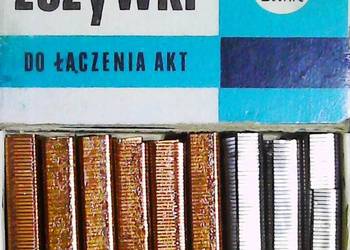 Zszywki do papieru miedziane i stalowe, wyprodukowane w Szczecinie