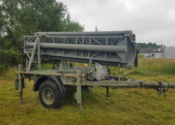 Militaria: maszt mobilny 25m
