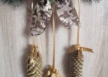 Zawieszki świąteczne z naturalnymi szyszkami. Ozdoby świąteczne. Dekoracja