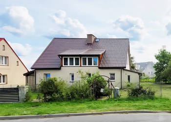 Okazja Sprzedam pół bliźniaka na 2 osobnych działkach + boks gospodarczy