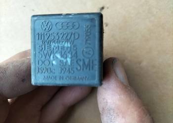 przekaźnik 111953227D