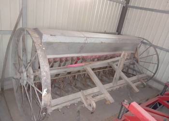 Siewnik konny przerobiony pod traktor