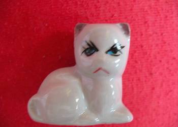 Kot - różowe uszko - porcelana - 3,5 x 4 x 2 cm Miniaturka