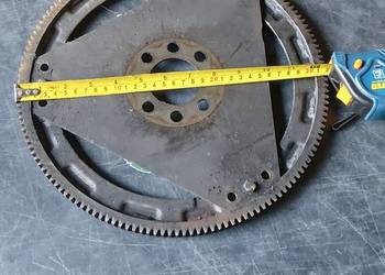 Mercedes silnik V8 117 wieniec koło zamachowego