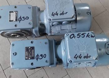 Motoreduktor  0 55 kW/ 44 obr