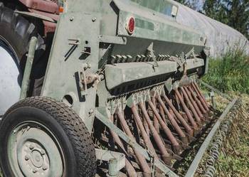 Wyprzedaż gospodarstwa - siewnik zbożowy Poznaniak II