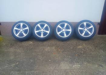 Komplet felg z oponami marki Pirelli do Chryslera 300C