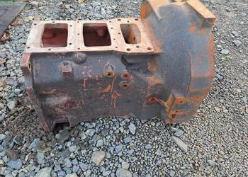 Mtz 82 obudowa skrzyni posredniej