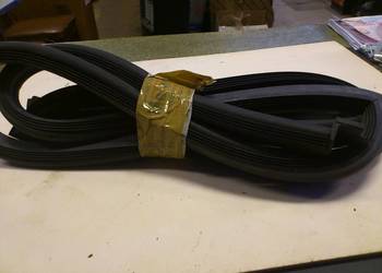 Uszczelka drzwi tylnych /niskich/ prawa lub lewa Lublin.