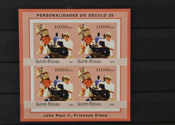 Znaczki. Papież jan Paweł II Gwinea Bissau II ** Ks Chr 339 ark 127 CIĘTY