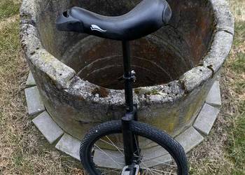 Monocykl jednokołowiec