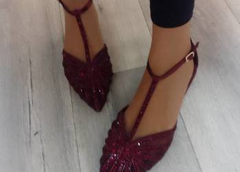 (43( Bordowe, bogato zdobione baleriny wieczorowe z zapięciem, NOWE