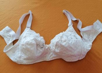 Biustonosz,stanik bez fiszbin włoski 36G